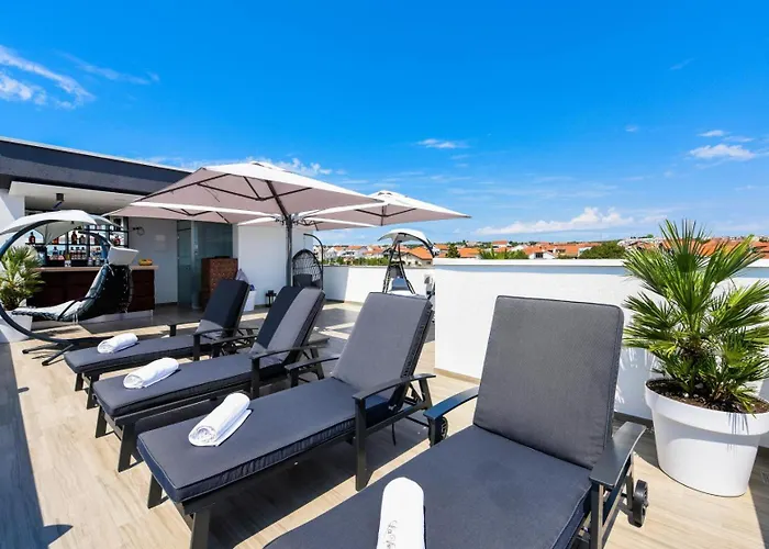 别墅 Rooftop Heated Pool Jelena 扎达尔