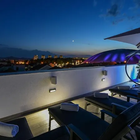 Rooftop Heated Pool Jelena * Zadar