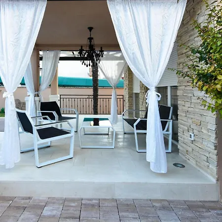 Villa Rooftop Heated Pool Jelena *