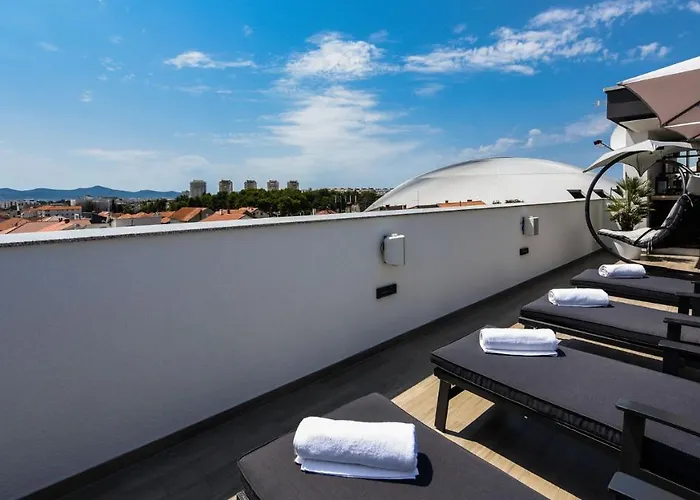 Villa Rooftop Heated Pool Jelena *