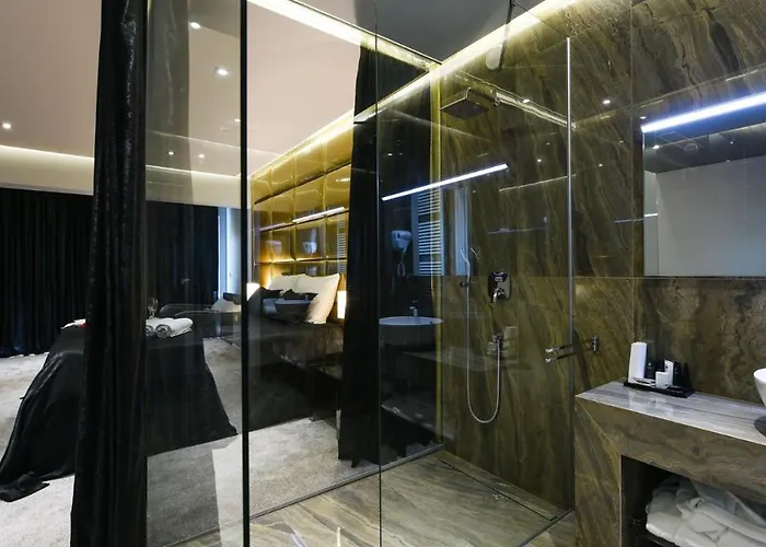 Rooftop Heated Pool Jelena