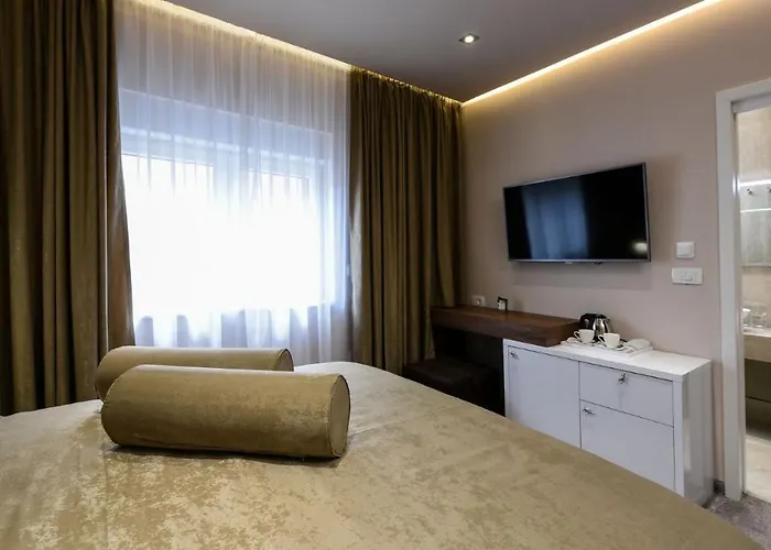 Rooftop Heated Pool Jelena Задар