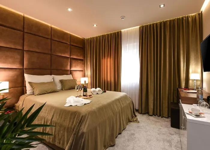 Rooftop Heated Pool Jelena * Задар